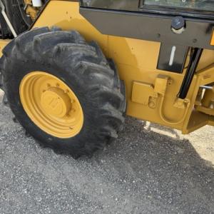 2011 Caterpillar CP44