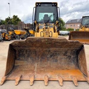 2024 Caterpillar 953